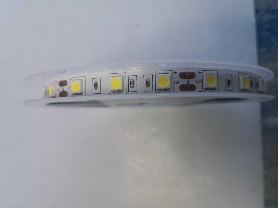Banda led alb 5050 la 5 m