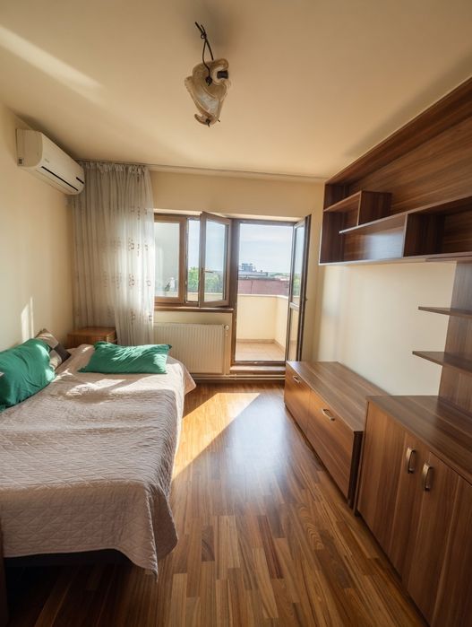 Apartament 4 camere central