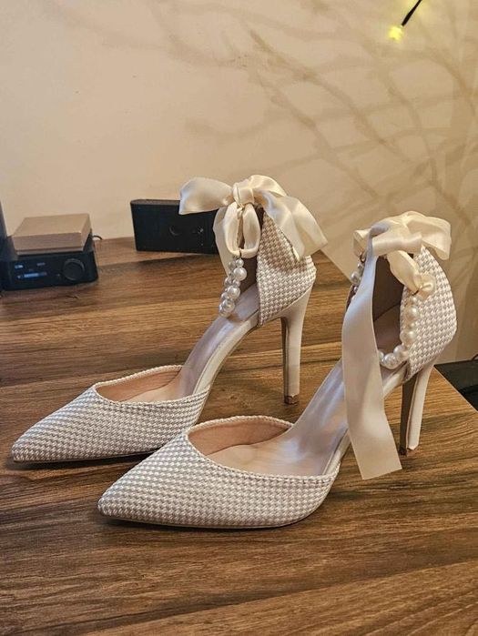 Oferta | Perechi pantofi mireasa, mărime 39 | Nepurtati