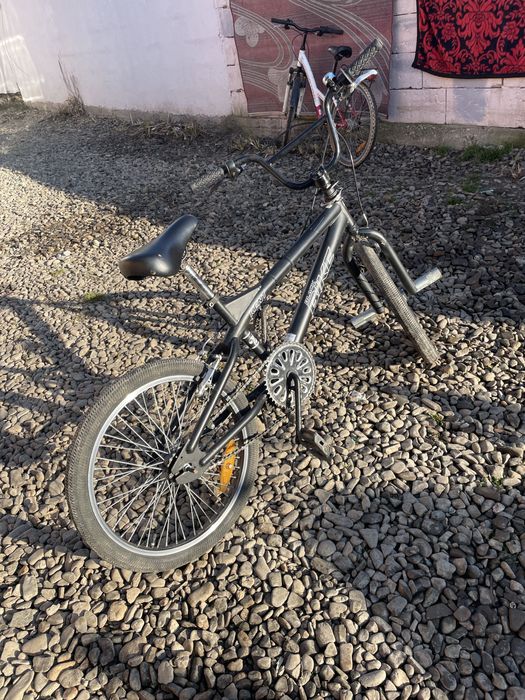 Vând sau schimb pe telefo.