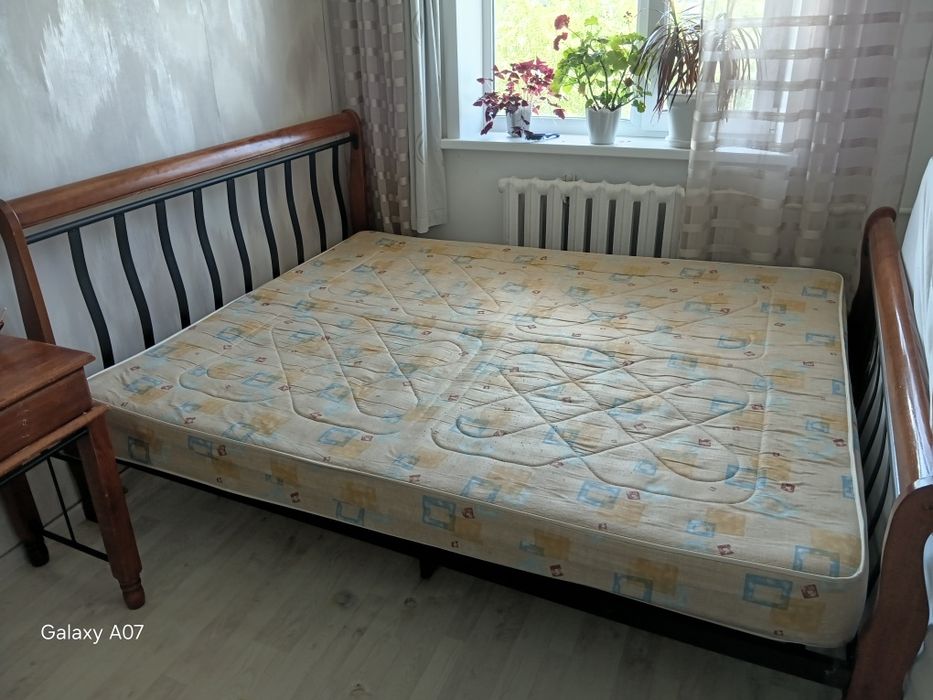 Кровать производства Малайзия