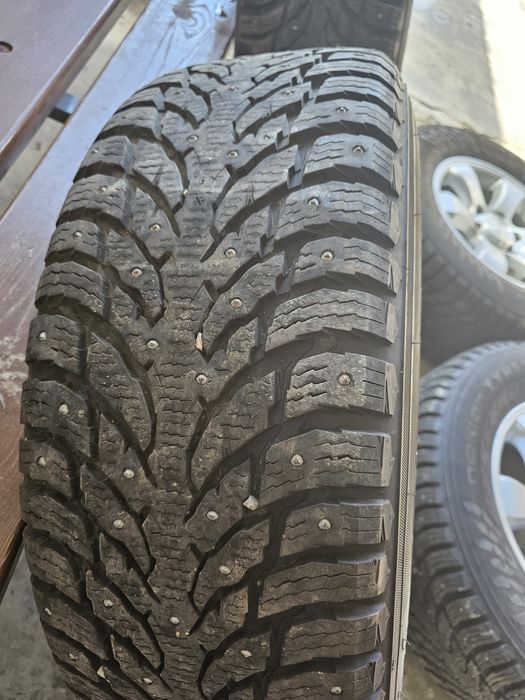 Продам шины с дисками в сборе nokian hakapellita 9
