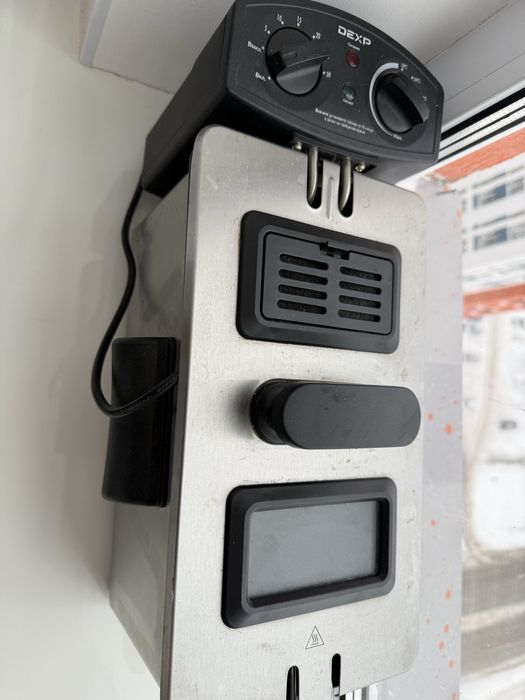 Фритюрница, в рабочем состоянии