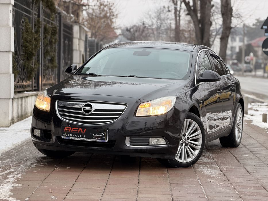Opel Insignia 2.0-130CP Berlina