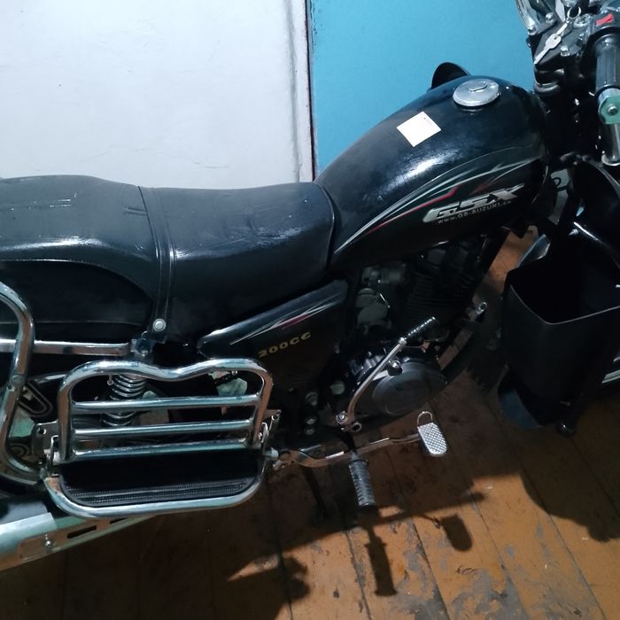 Мотоцикл 200 кубов