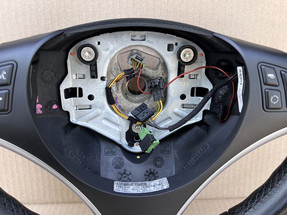 Bmw e90,e91,e87 SportLine волан в много добро състояние. - 2