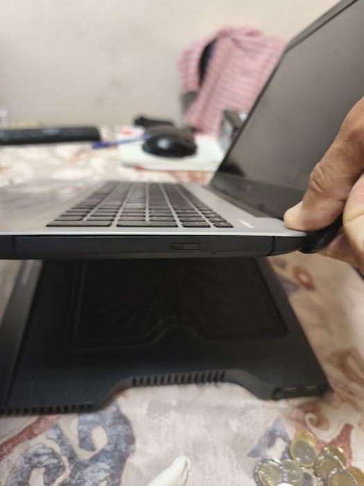 Лаптоп ASUS 15инча