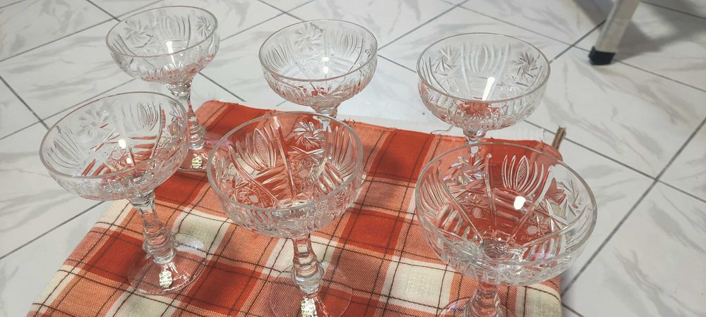 Set 6 pahare cristal in stare perfecta Vitrometan Medias
