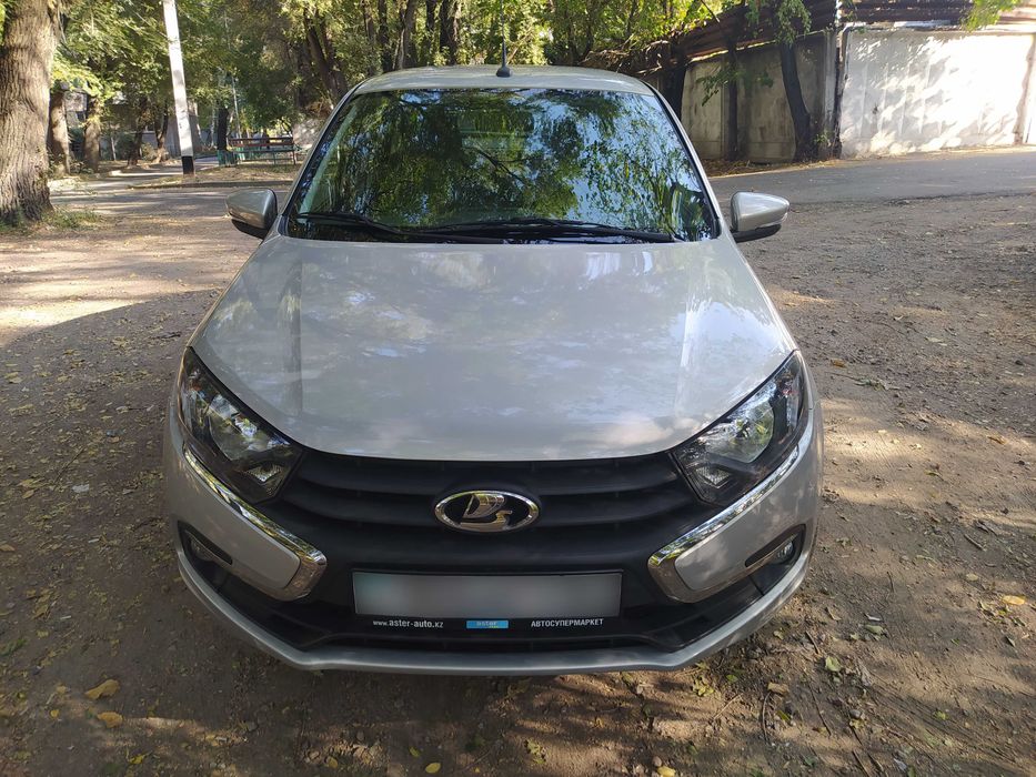 Lada Granta продам