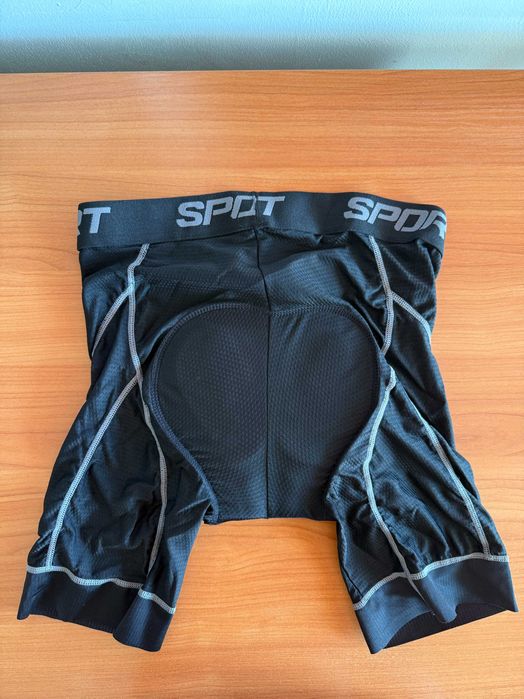 Мъжки колоездачни шорти с гел подплата – размер M (EU 48)