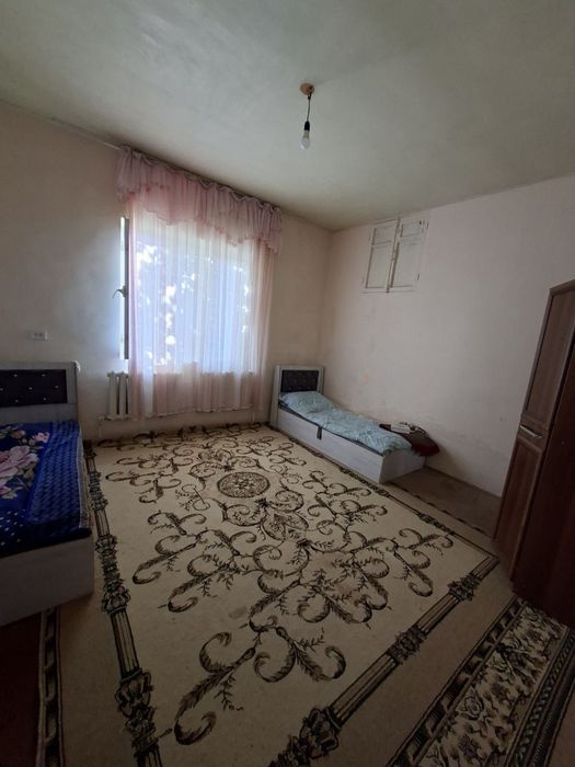 Uy,hovli sotiladi srochno