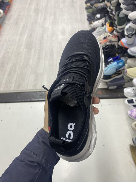 Кросовки анклавд