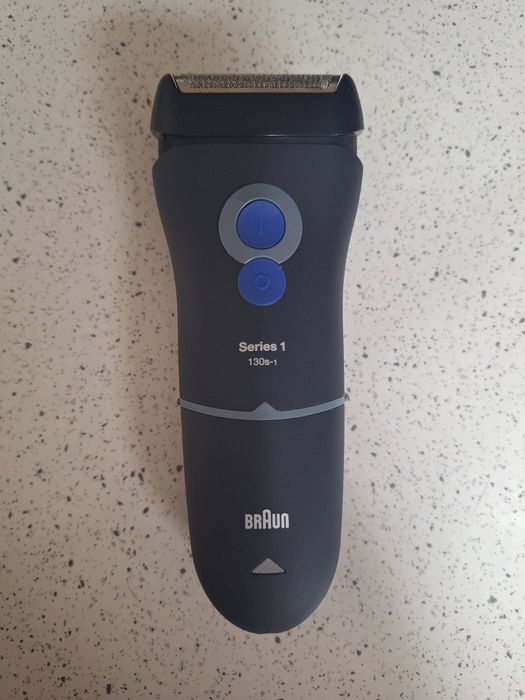 Електрическа самобръсначка Braun Series 1 130s, Миеща се, SmartFoil, Ч