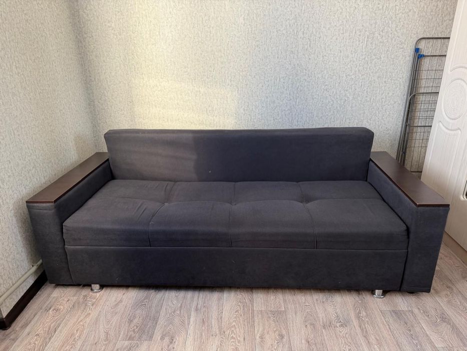 Продается диван.