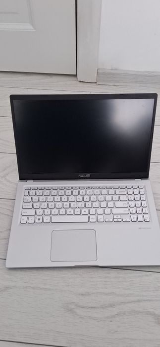 Laptop Asus, SSD 500 Gb , 8 Gb Ram, Intel