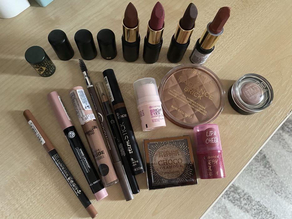 Produse cosmetice machiaj