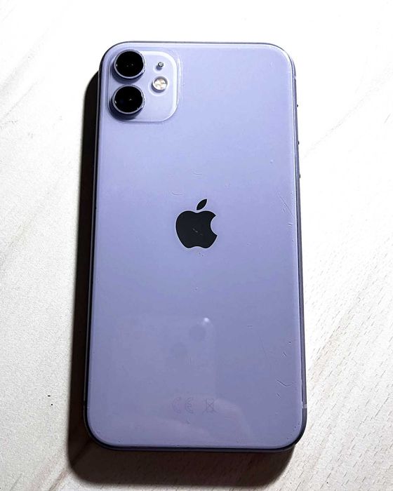 Телефон iPhone 11