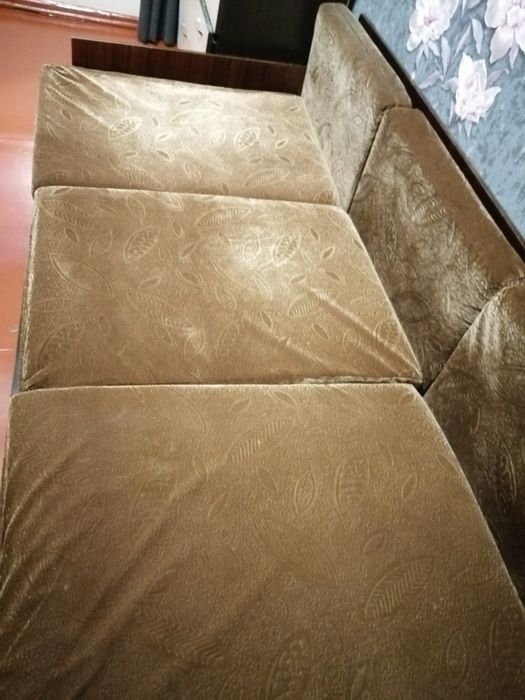 Софа раздвижная полированная