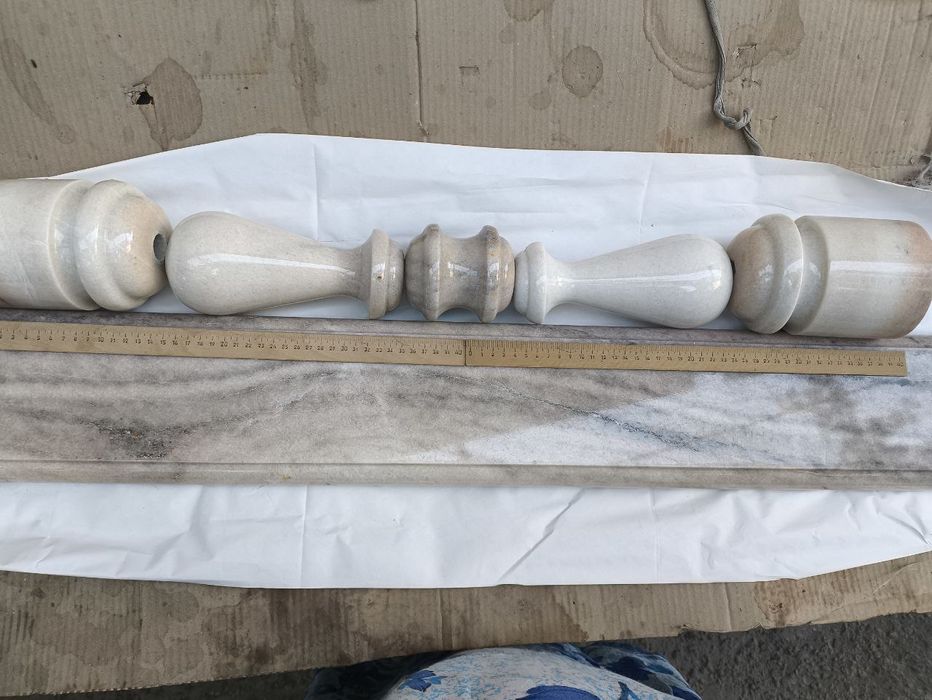 Мраморные балясины и перила