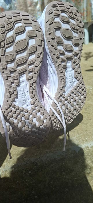 Дамски маратонки Nike revolution 6