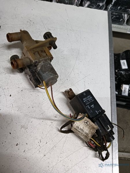 Releu Cu Pompa Apa Mercedes-Benz Vito Bus (W639) [ 2003 - > ] Oem 8992