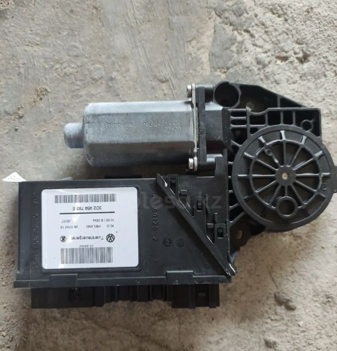 Моторчик стеклоподъемников механизм тросик дверей ручки туарег 1