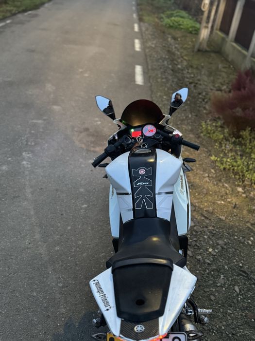 Yamaha yzf r125 2013