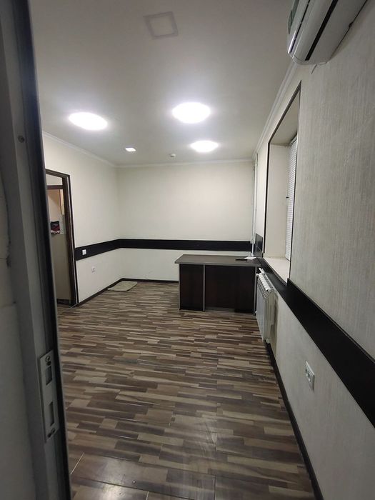 Сдам помещение под офис,ателье.. Рядом с метро Максим Горького