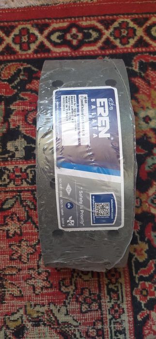 Накладки для Isuzu новый