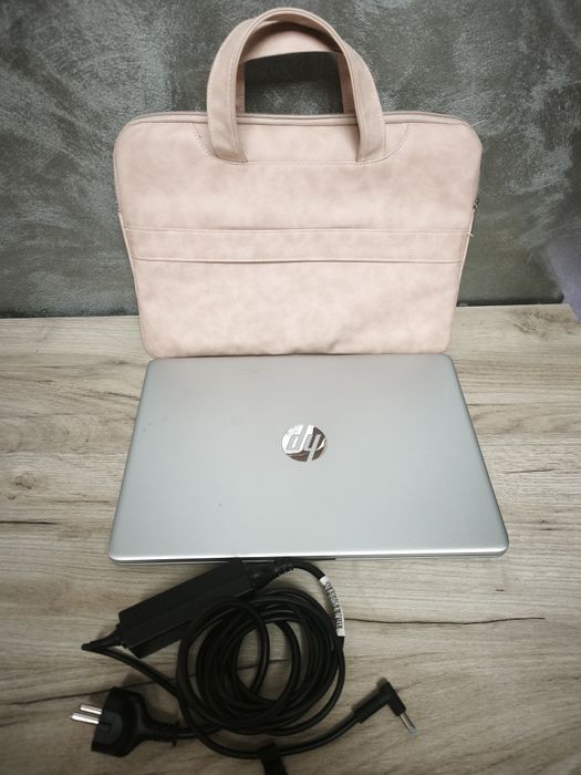 Vând Laptop HP14s