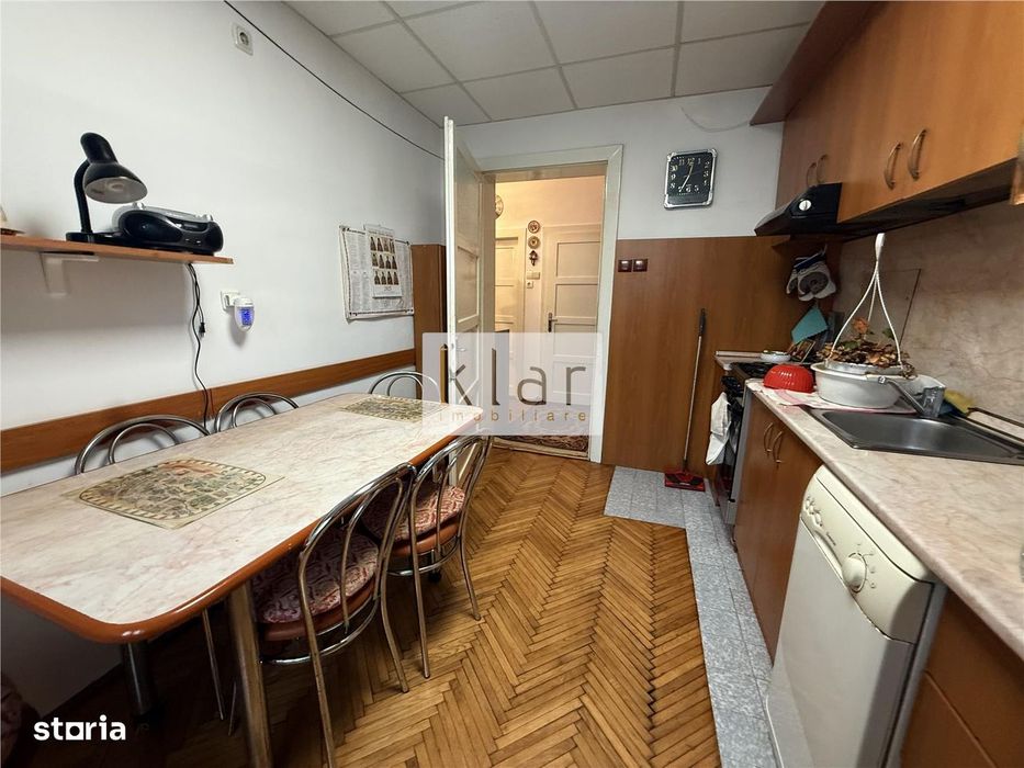 Inchiriere apartament la casa ,are curte si garaj zona hotel Napoca