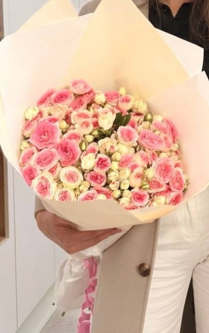 Продам цветы букет и цветы в корзине