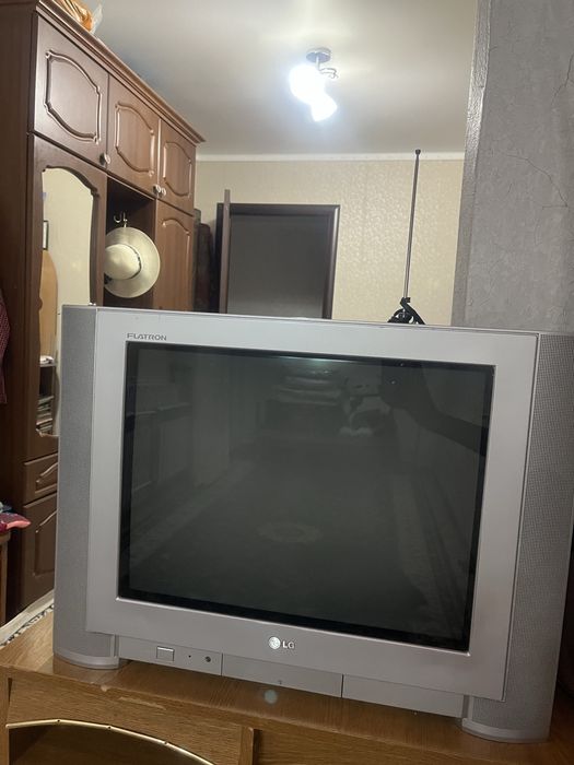 Продается телевизор
