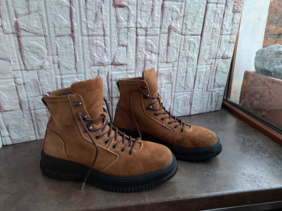 мъжки зимни обувки,боти,кубинки,ном44,Tommy Hilfiger