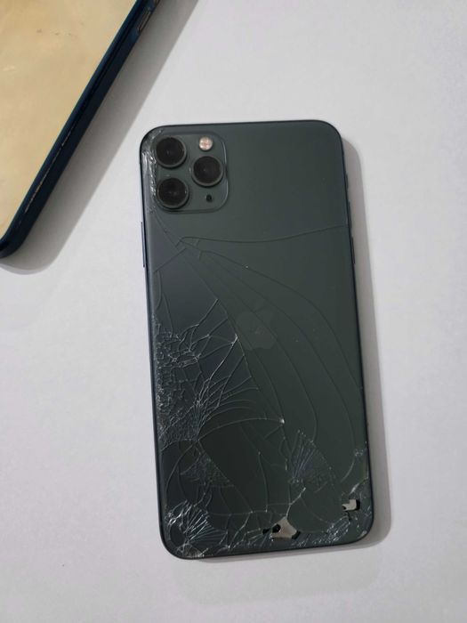 IPhone 11 Pro Max 80% акб