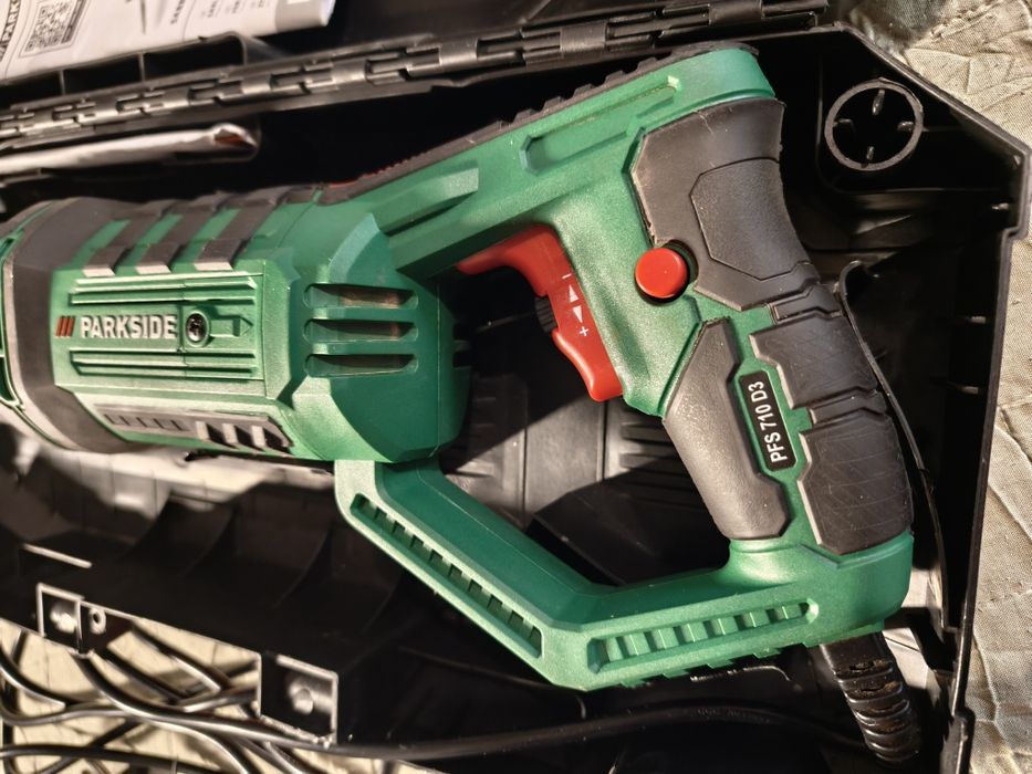 Fierăstrău sabie Parkside 710W + set pânze noi