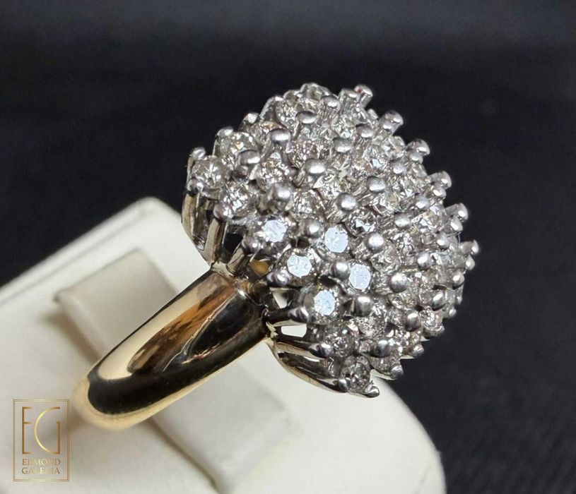 Inel din aur bicolor, decorat cu diamante