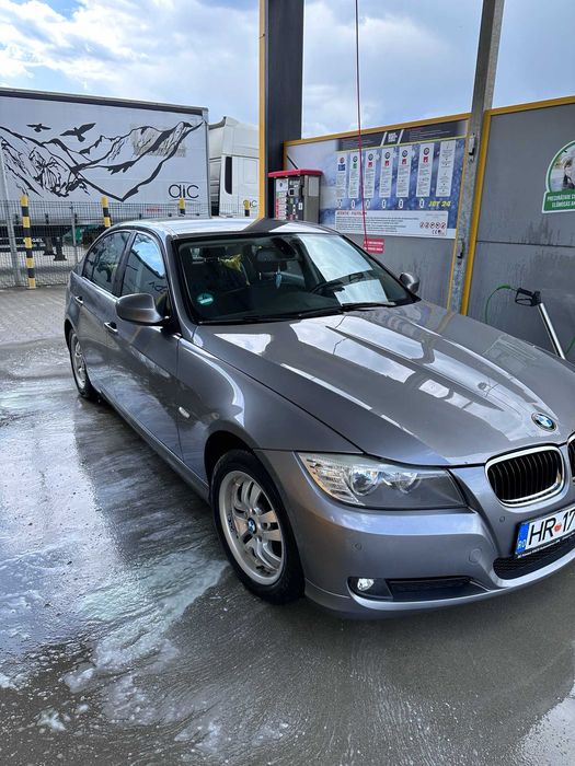 BMW Seria 3 2011 — imagine 5