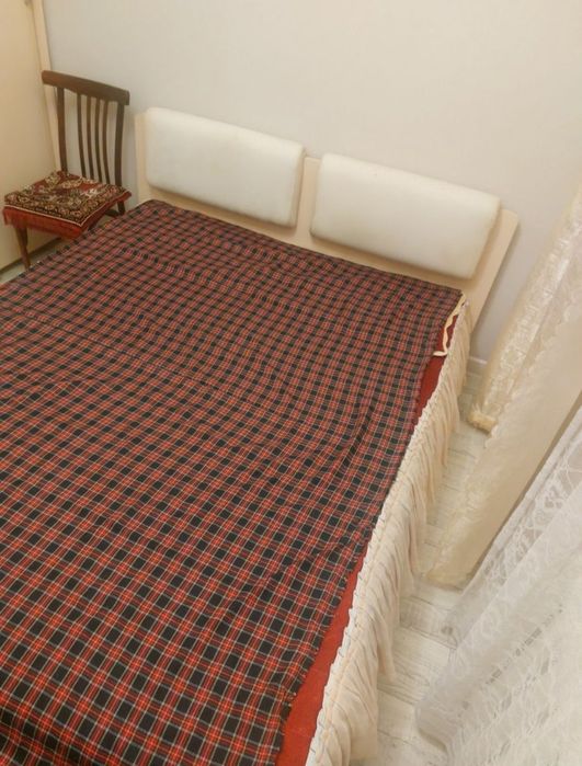 Двуспальная кровать