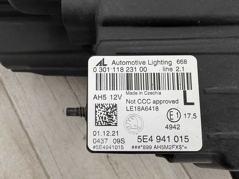Far stanga full led Skoda Octavia 4 dupa 2020 original cod 5E4941015
