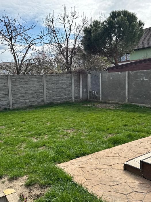 Duplex 1/2 de inchiriat