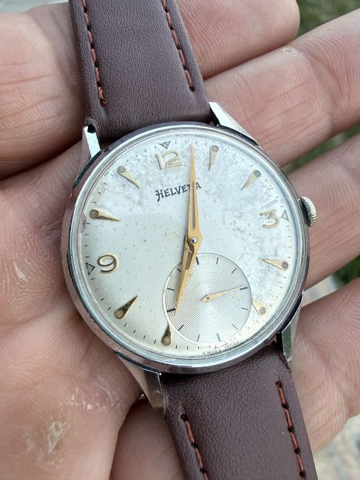Ceas vechi mecanic  helvetia