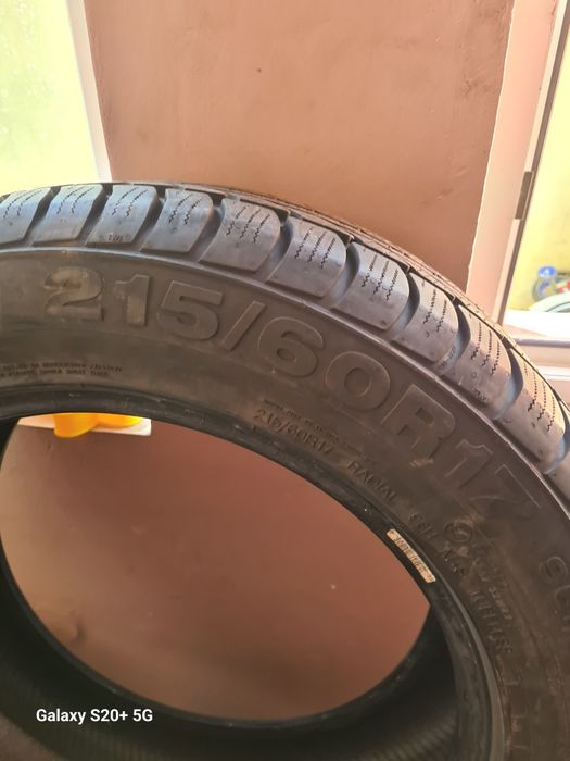 215/60R17 Continental