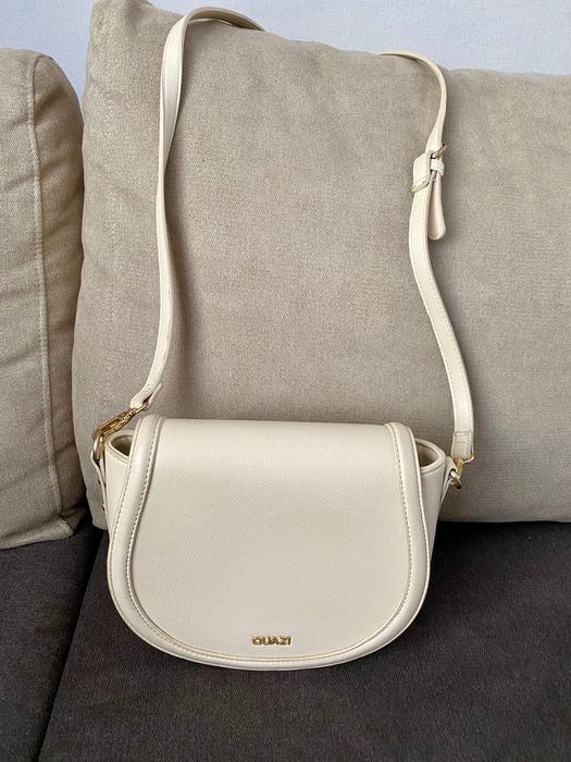 Дамска бежова чанта