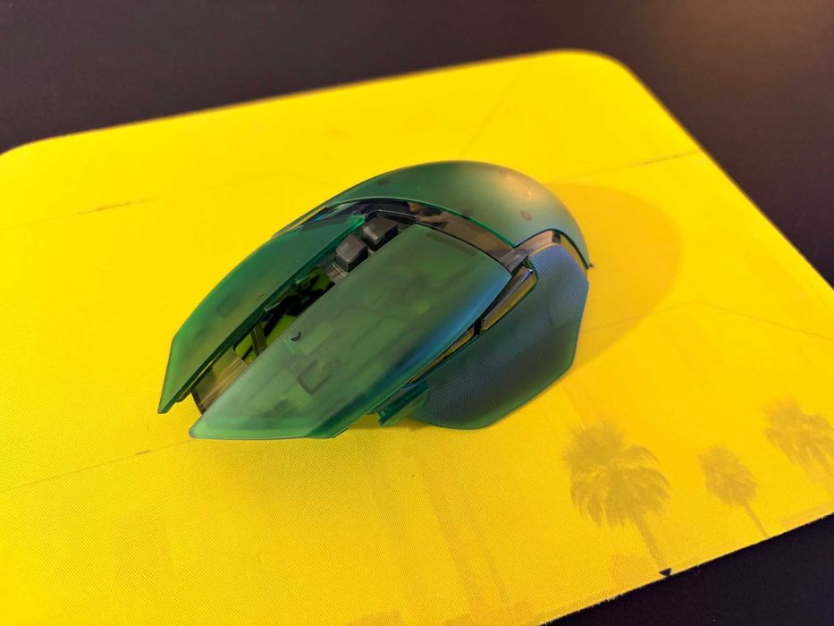 Корпус (Shell) за мишка Razer Basilisk V3 Pro — Phantom Green Edition.