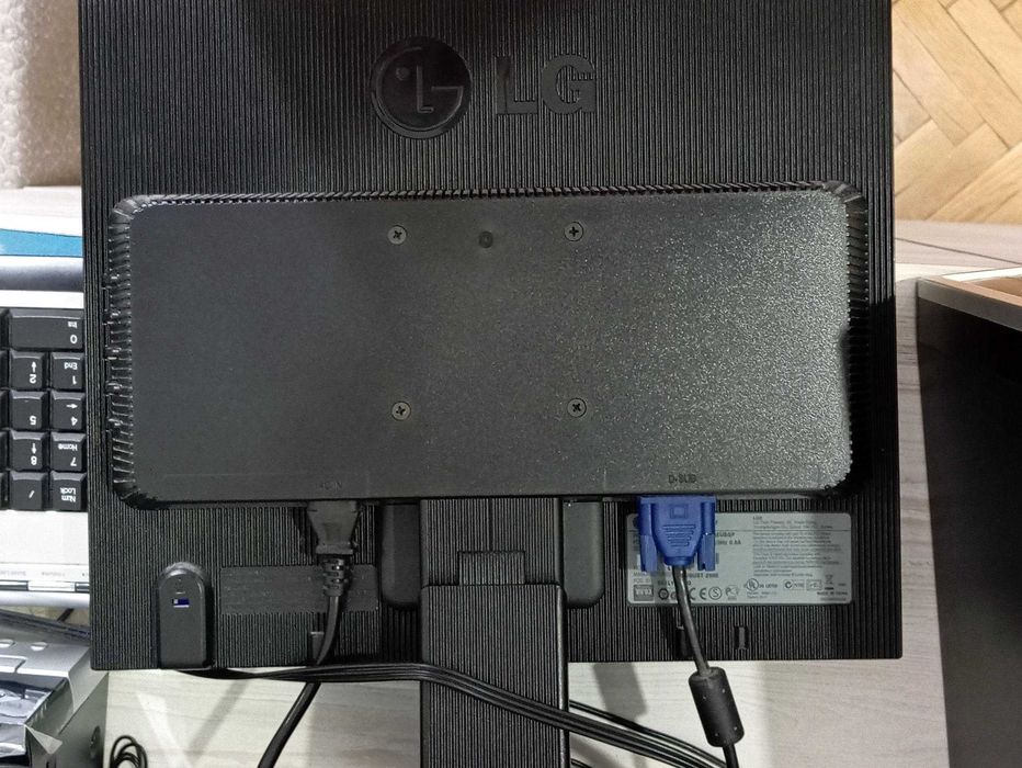 Монитор 17 инча LG FLATRON L1752