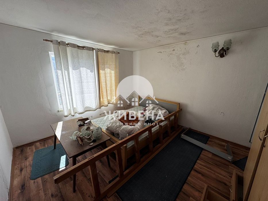 Продава къща за ремонт в гр.Балчик, площ 100 кв.м