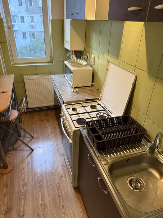 Închiriez apartament 2 camere