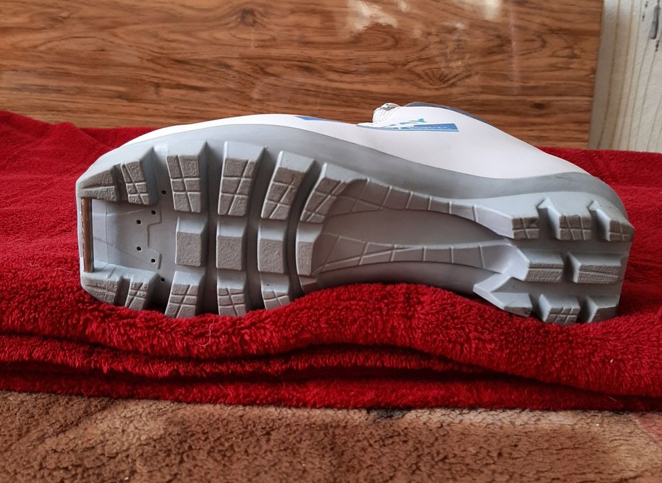 Лыжные ботинки б/у