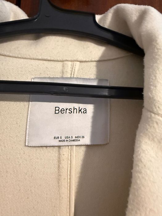 Ново палто Bershka
